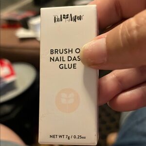 Red Aspen Brush On Nail Dash Glue
